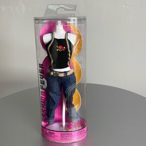 Barbie Fashion Fever Tube jeans and top with mannequin. NIB